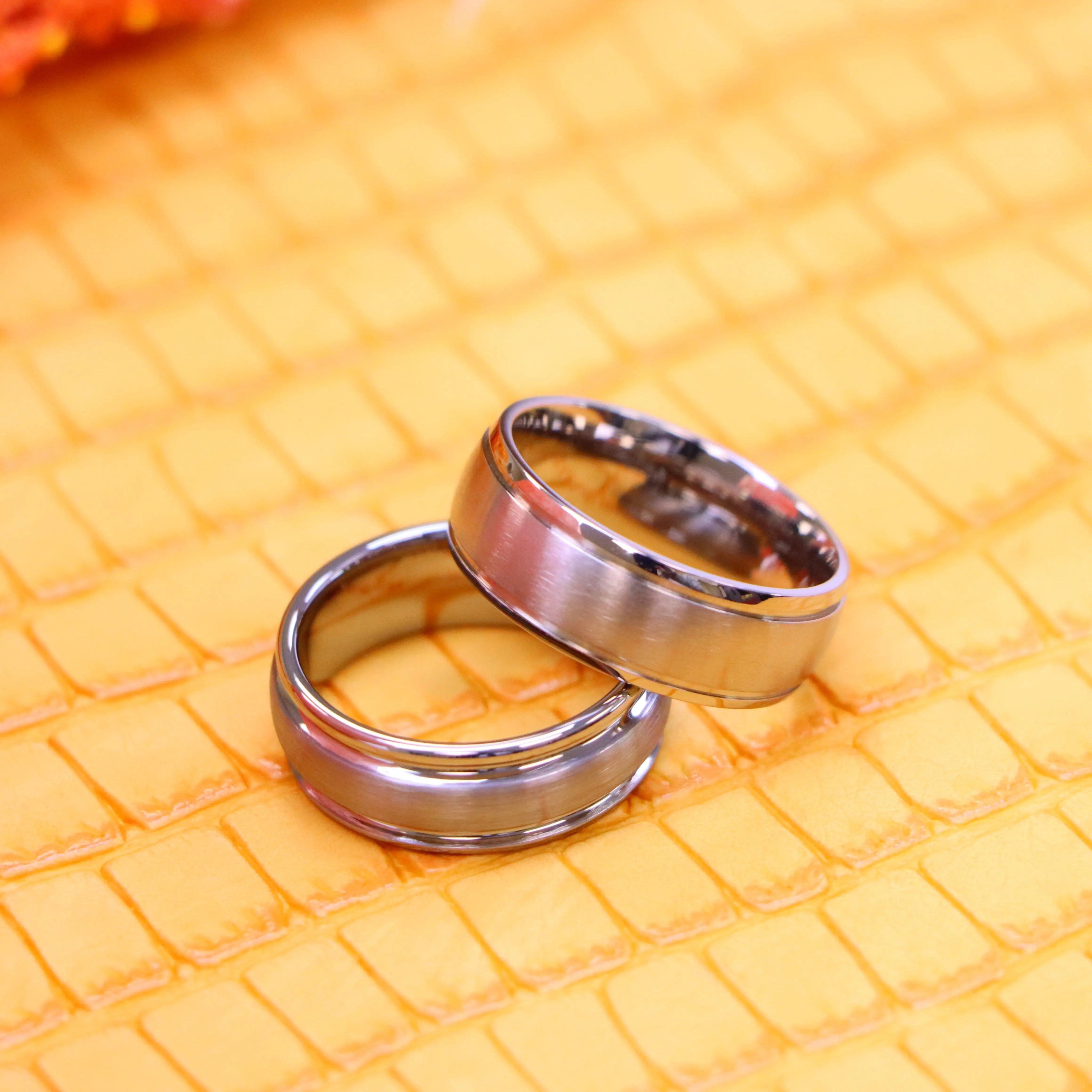 8mm Flat Brushed Center High Polish Ridged Edge Tungsten/Titanium Ring - Labhu USA