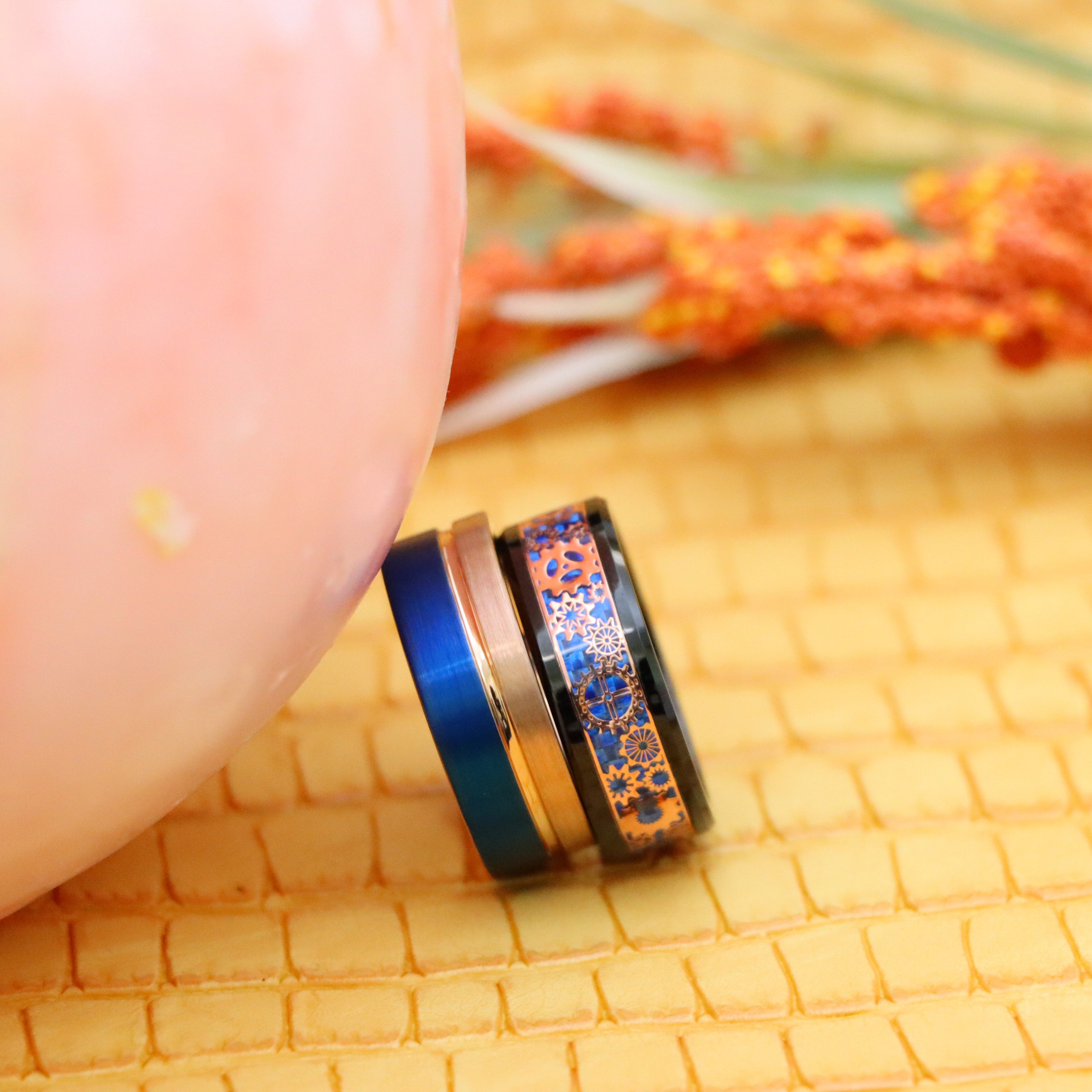 8mm Two-tone Rose &amp; Blue IP Split Pipe-cut/Black &amp; Rose Gold IP Plated Steampunk Gear over Blue Carbon Fiber Inlay Tungsten Ring - Men's Fashion Jewelry